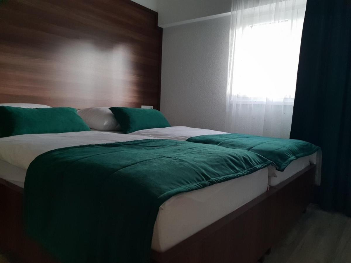Apartments And Rooms Villa Majestic Bihać Extérieur photo