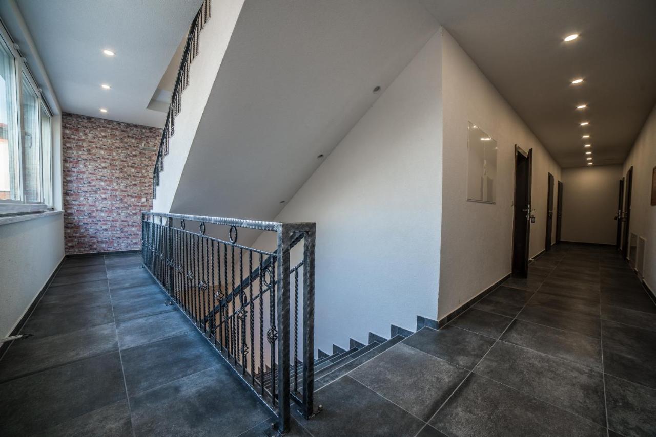 Apartments And Rooms Villa Majestic Bihać Extérieur photo